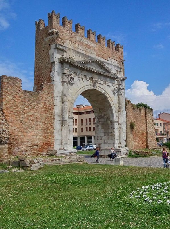 Arco Augusto Rimini E1587558922888